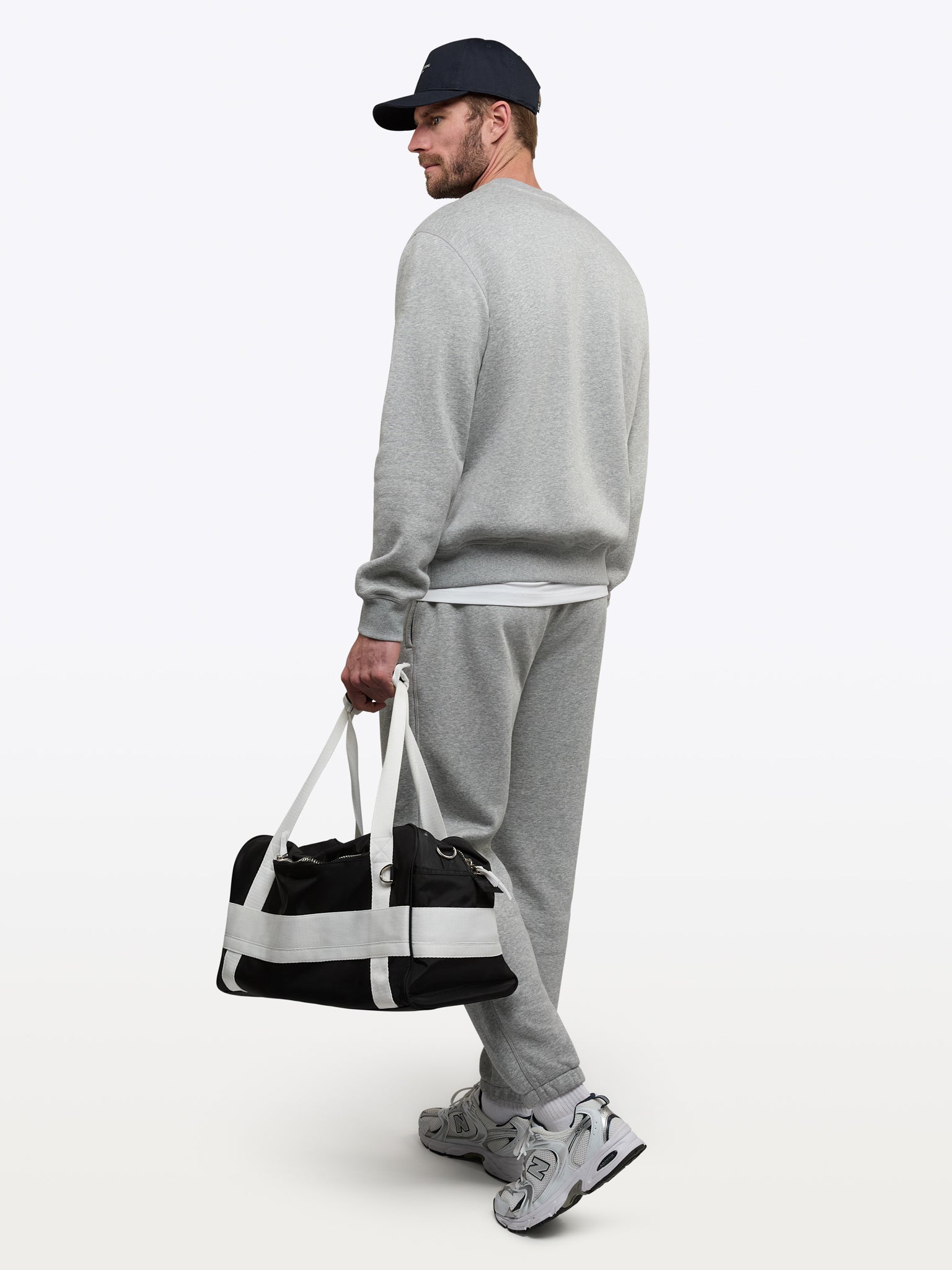 Sport Club Pullover | Heather Grey Classic-Fit